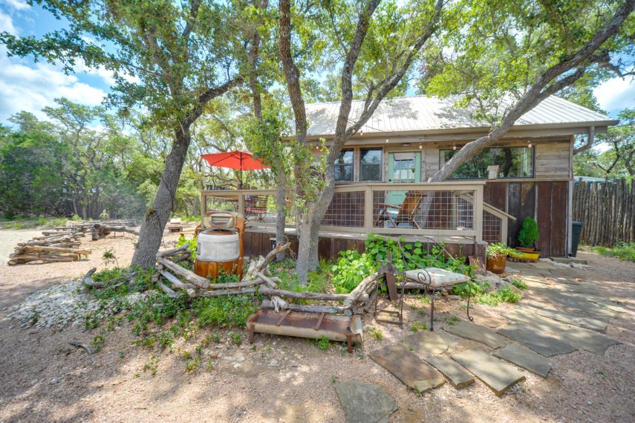 Snuggle Inn Wimberley Cabin With Fire Pit And Deck Exterior foto